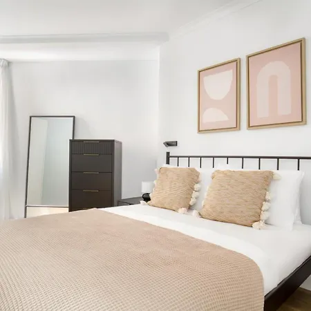 Blueground Sagrada Familia Roof Access Bcn-65 Apartment Barcelona